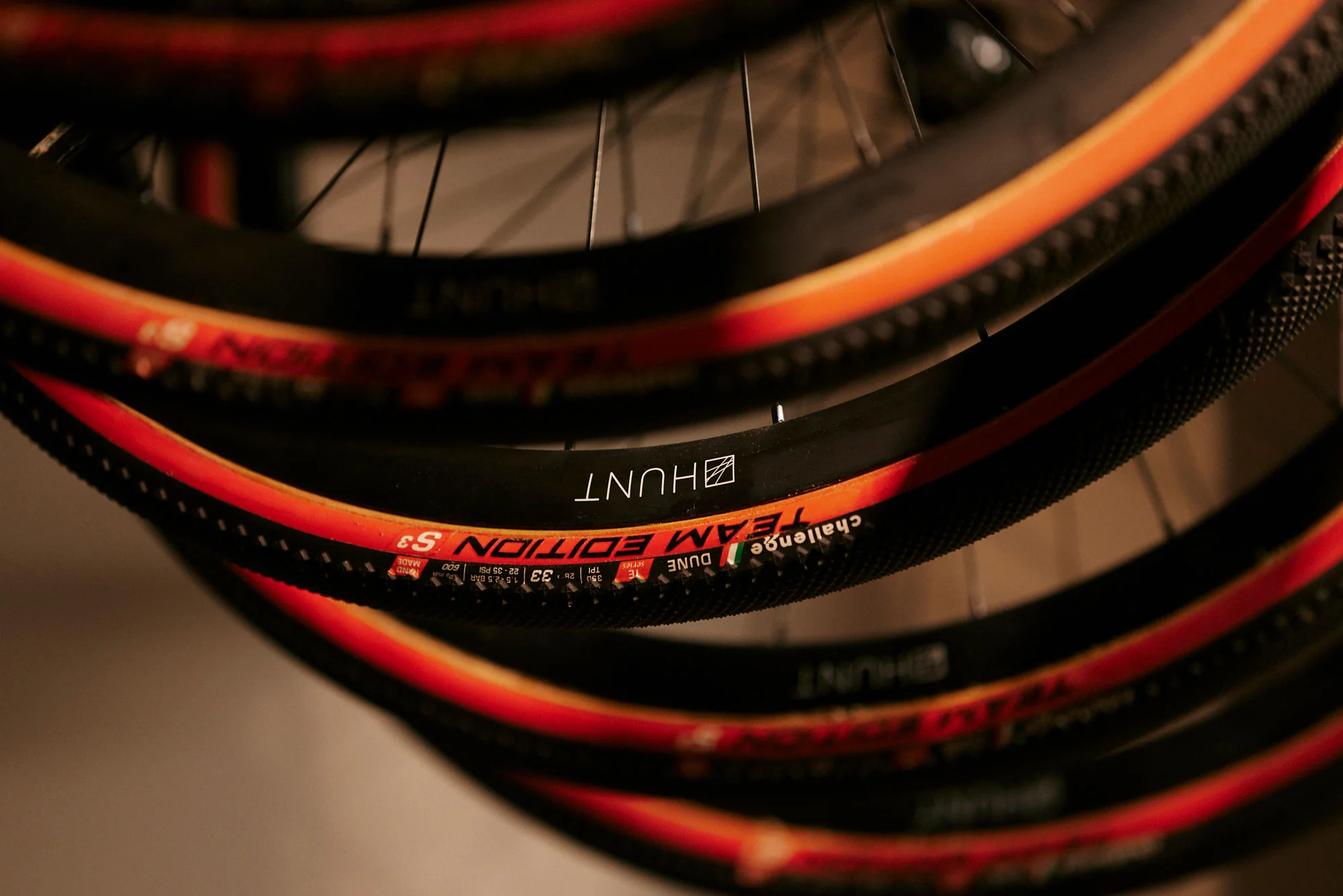 HUNT 30 Carbon CX Disc Tubular Wheelset - Image 7