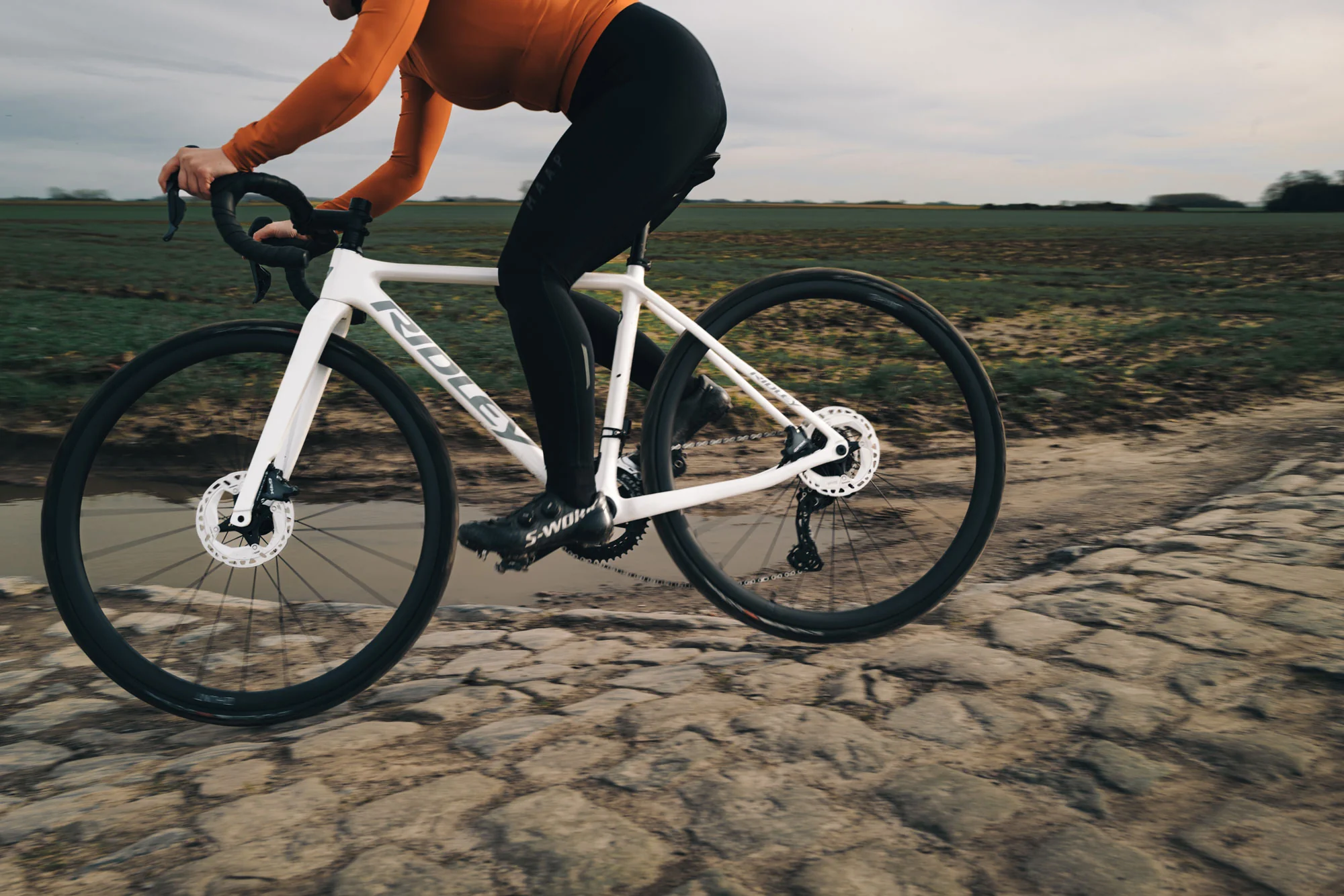 HUNT 30 Carbon Disc Wheelset - Image 4