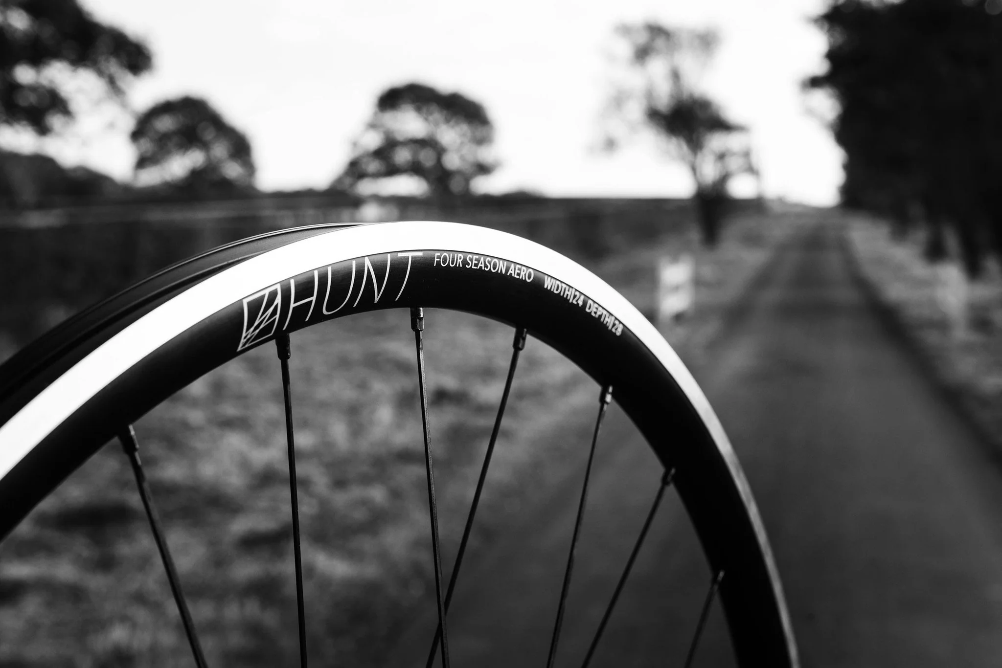 HUNT 4 Season Aero Wheelset - Image 10