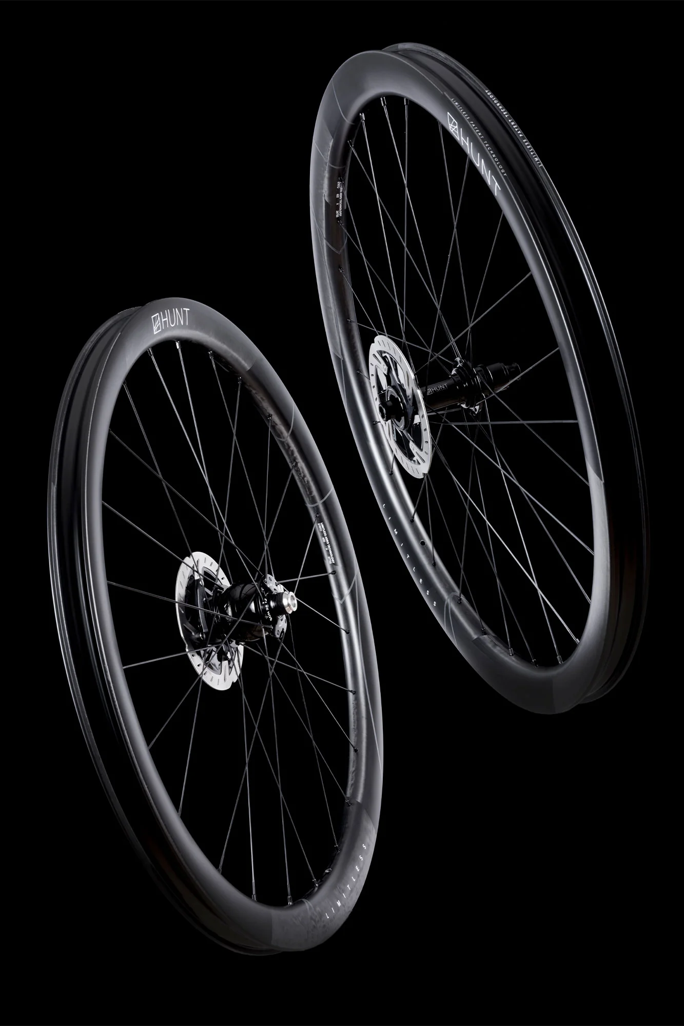 HUNT 40 Limitless Gravel Adventure Dynamo Wheelset - Image 13