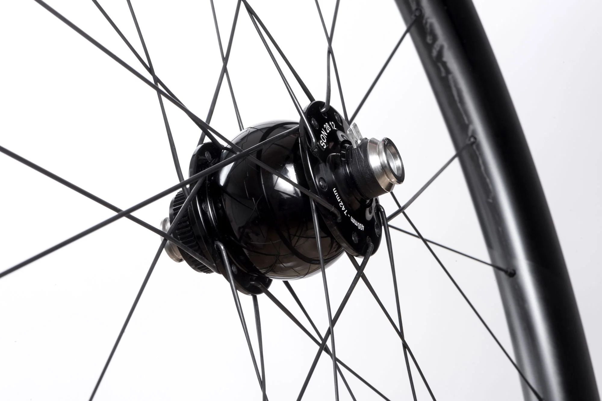 HUNT 40 Limitless Gravel Adventure Dynamo Wheelset - Image 9
