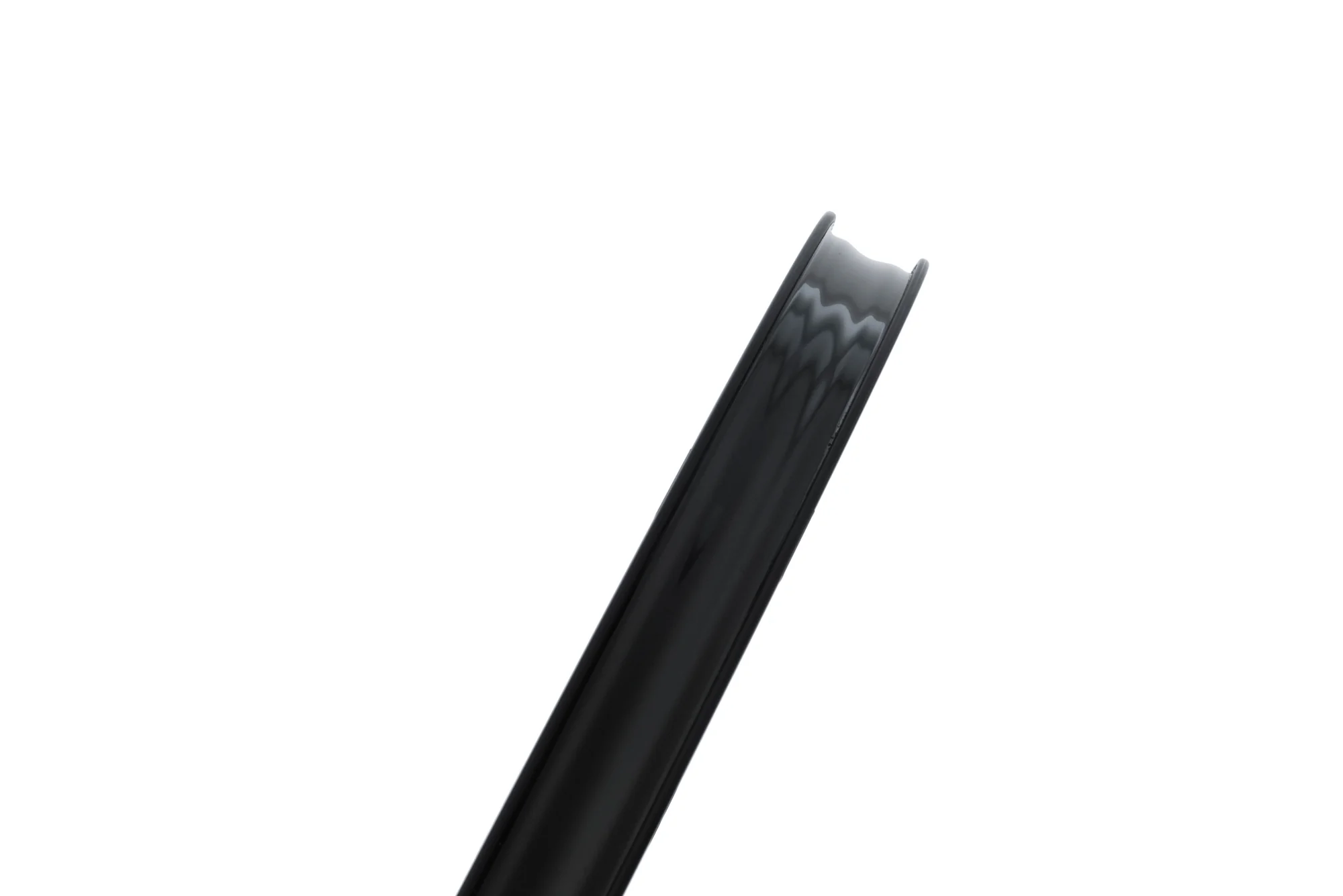 HUNT 650B Adventure Carbon Disc V2 Rim | Front - Image 4