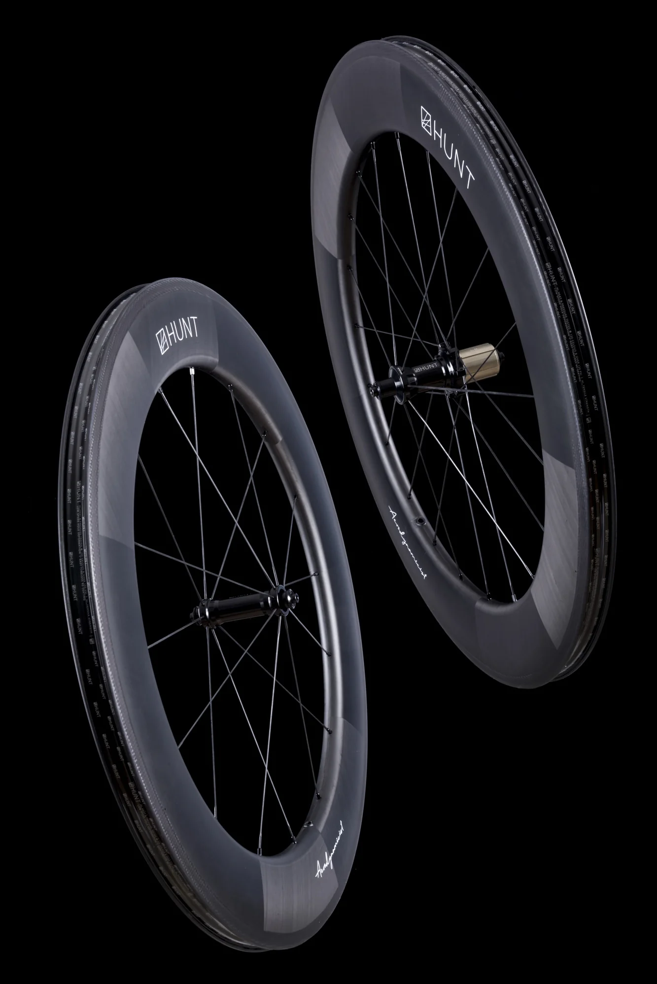 HUNT 82 Carbon Aerodynamicist Wheelset - Image 17
