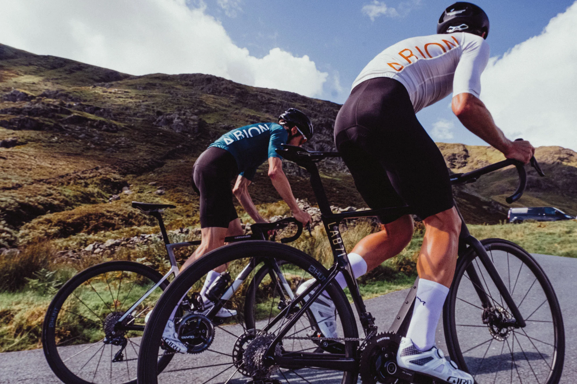 HUNT Hill Climb SL Disc Tubular Wheelset - Image 8