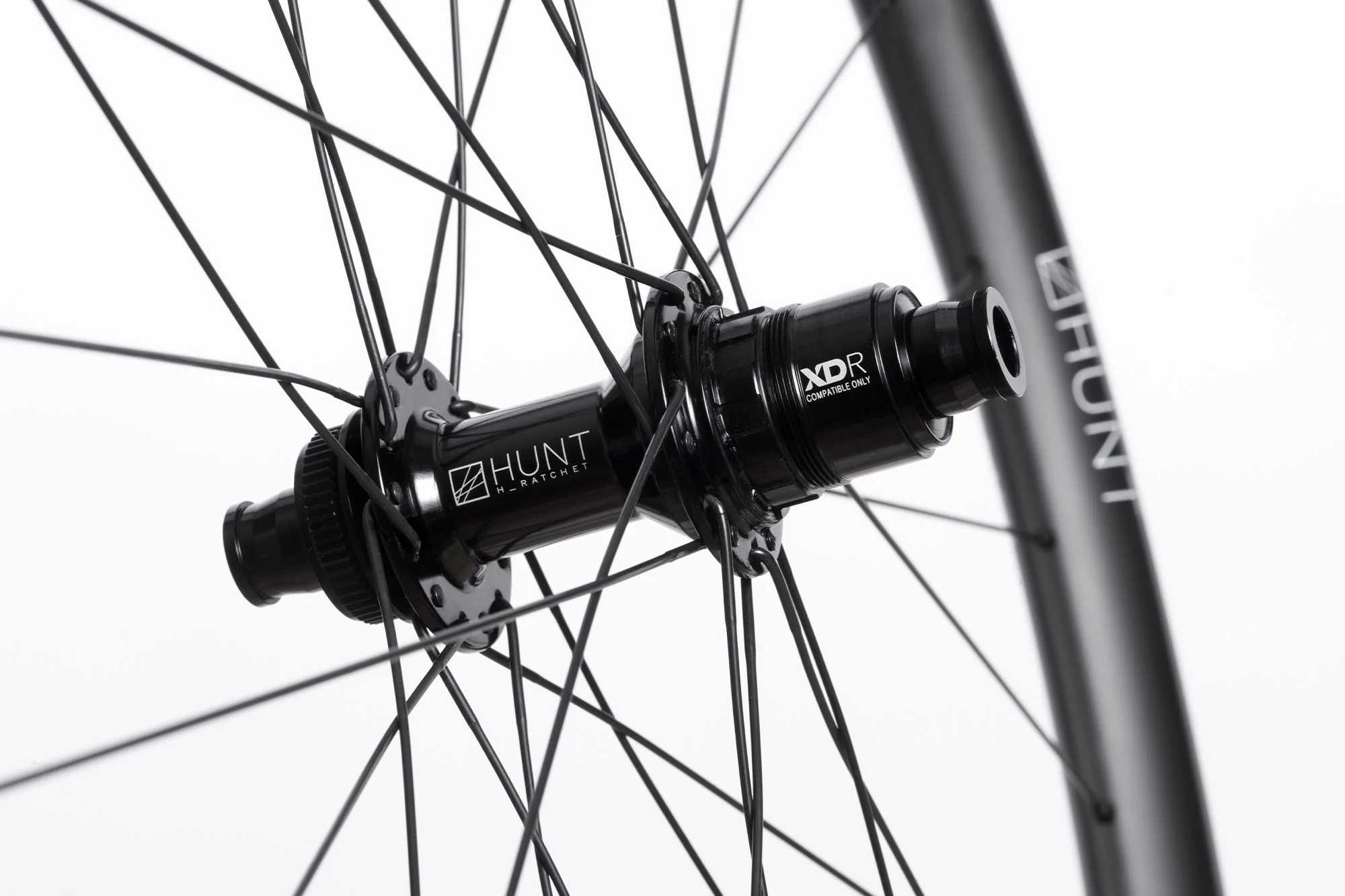 HUNT 25 Carbon Gravel X-Wide Wheelset - Image 11