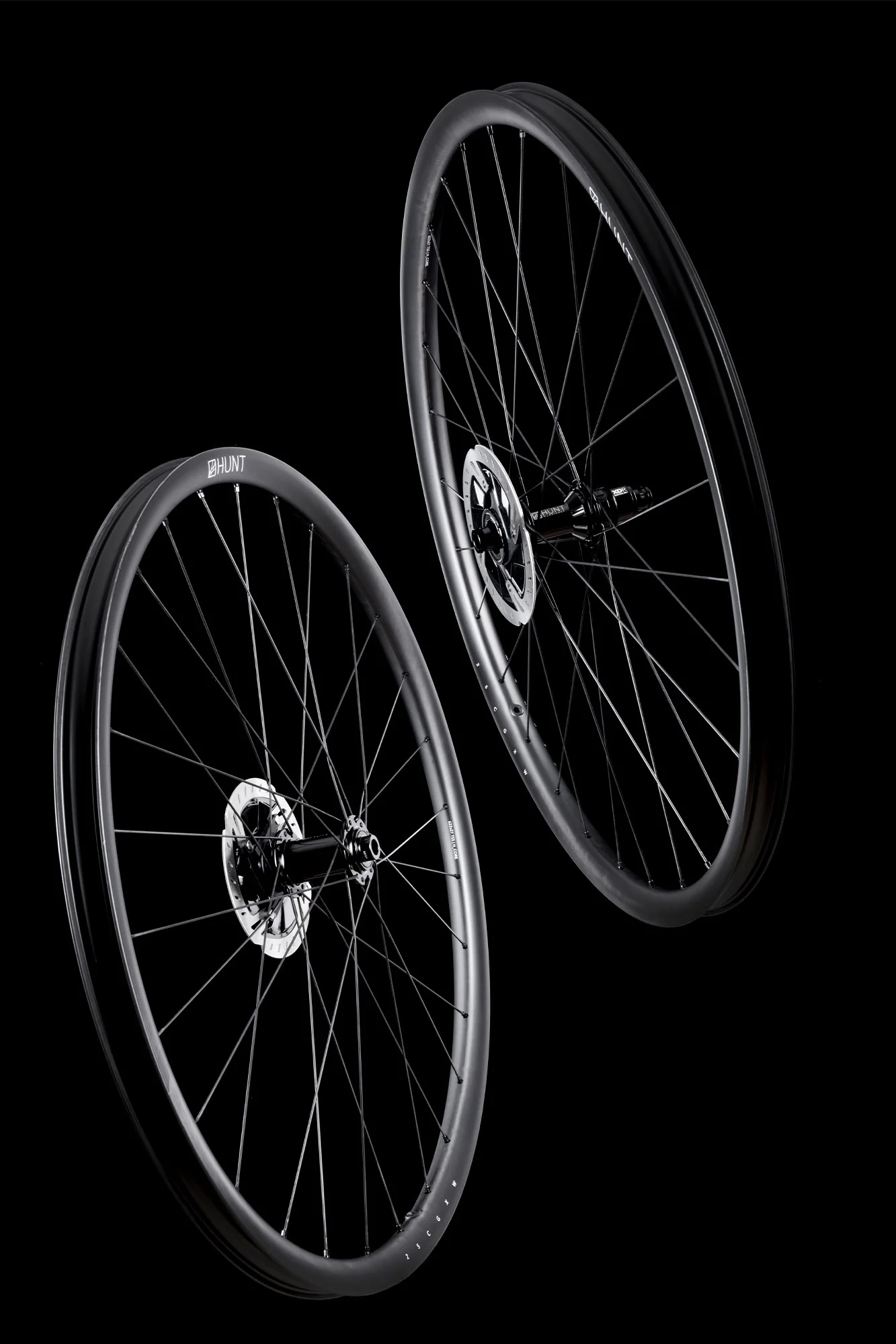 HUNT 25 Carbon Gravel X-Wide Wheelset - Image 12